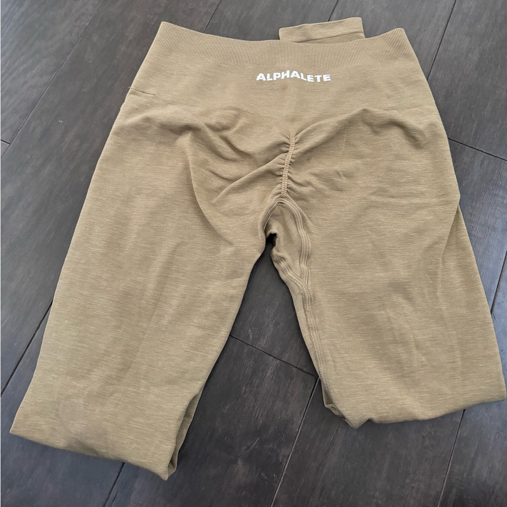 Alphalete amplify in size small